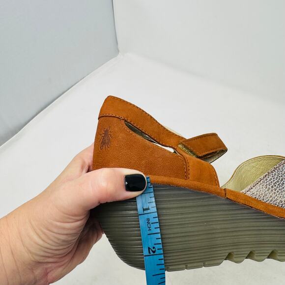 Fly London Yent365Fly Metallic Leather Wedge Sandals Size 40 Boho Comfort Artsy - Picture 12 of 13